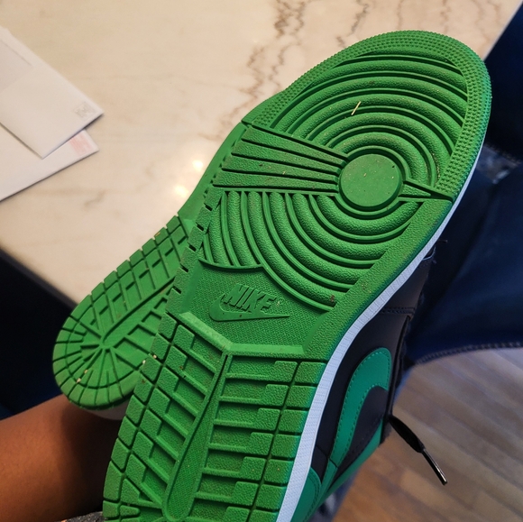 Air jordan 1s mens size 10 - Picture 4 of 5